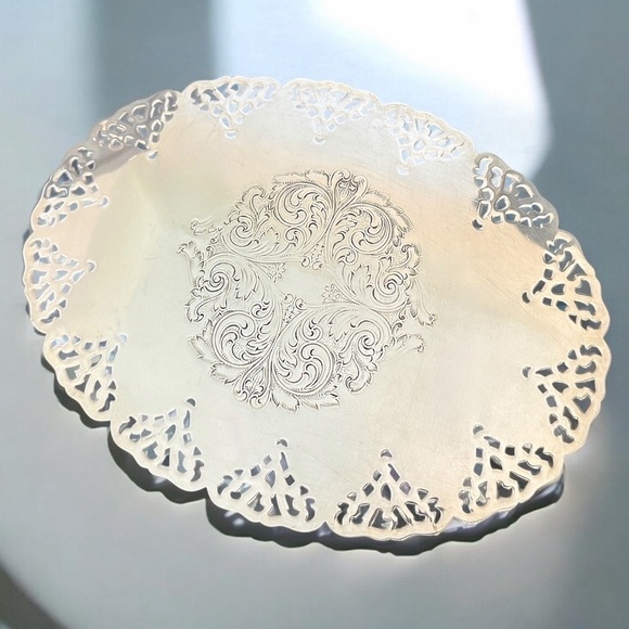 Antique Silver-Plated Vanity Tray - Picture 6 of 8